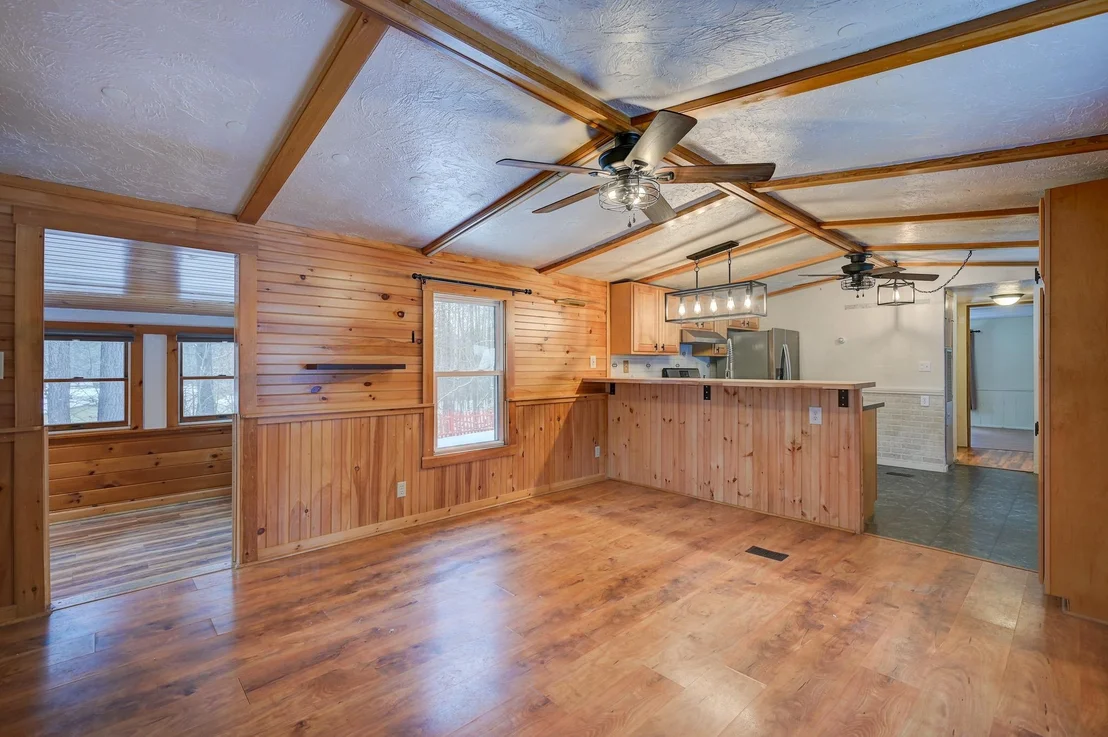 Photo of 331 Lamplighter