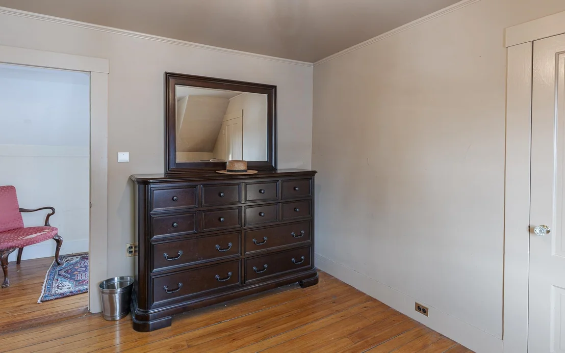 Photo of 658 Main