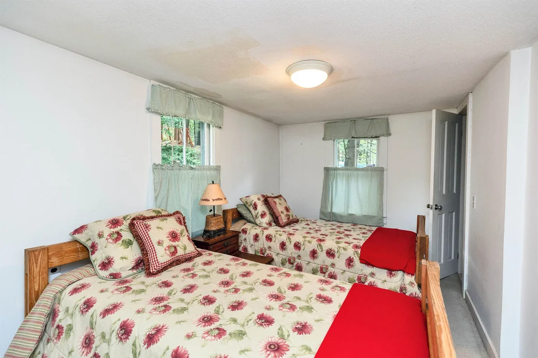 Photo of 71 Headlands
