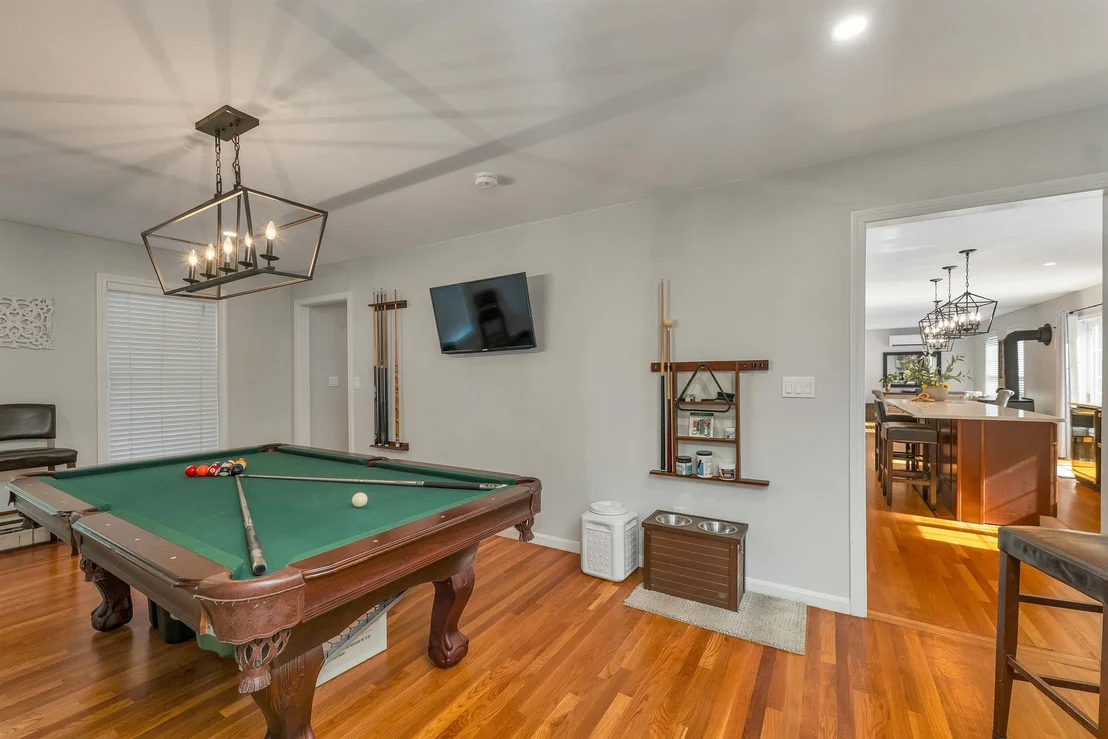 Photo of 12 Longmeadow