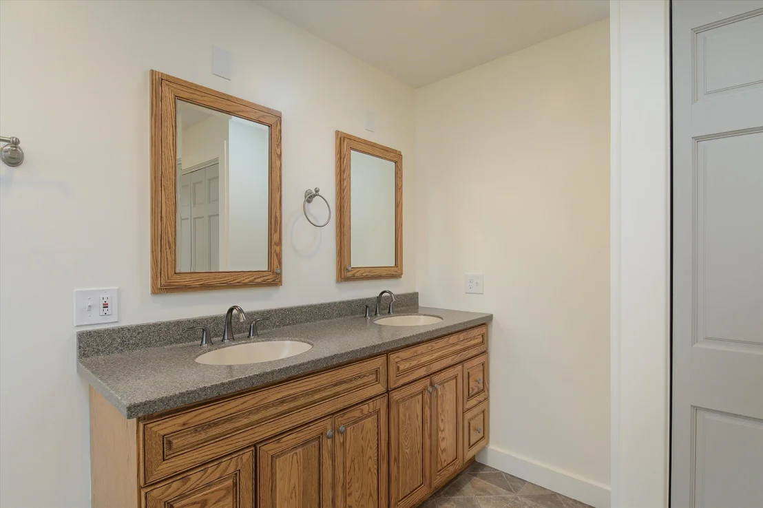 Photo of 64 Maple