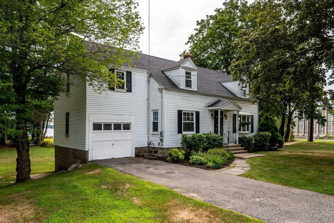 Photo of 354 Dover Point