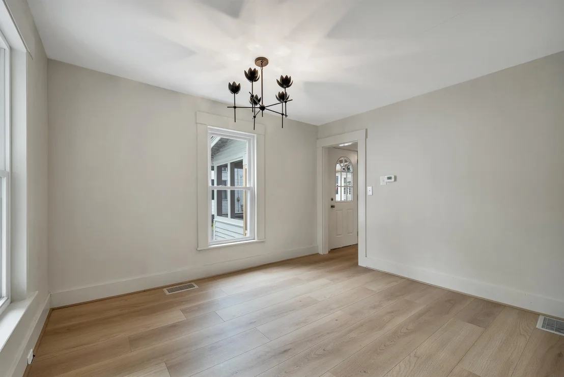 Photo of 33 Spruce