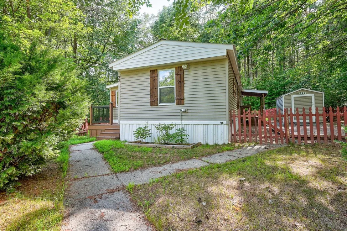 Photo of 331 Lamplighter