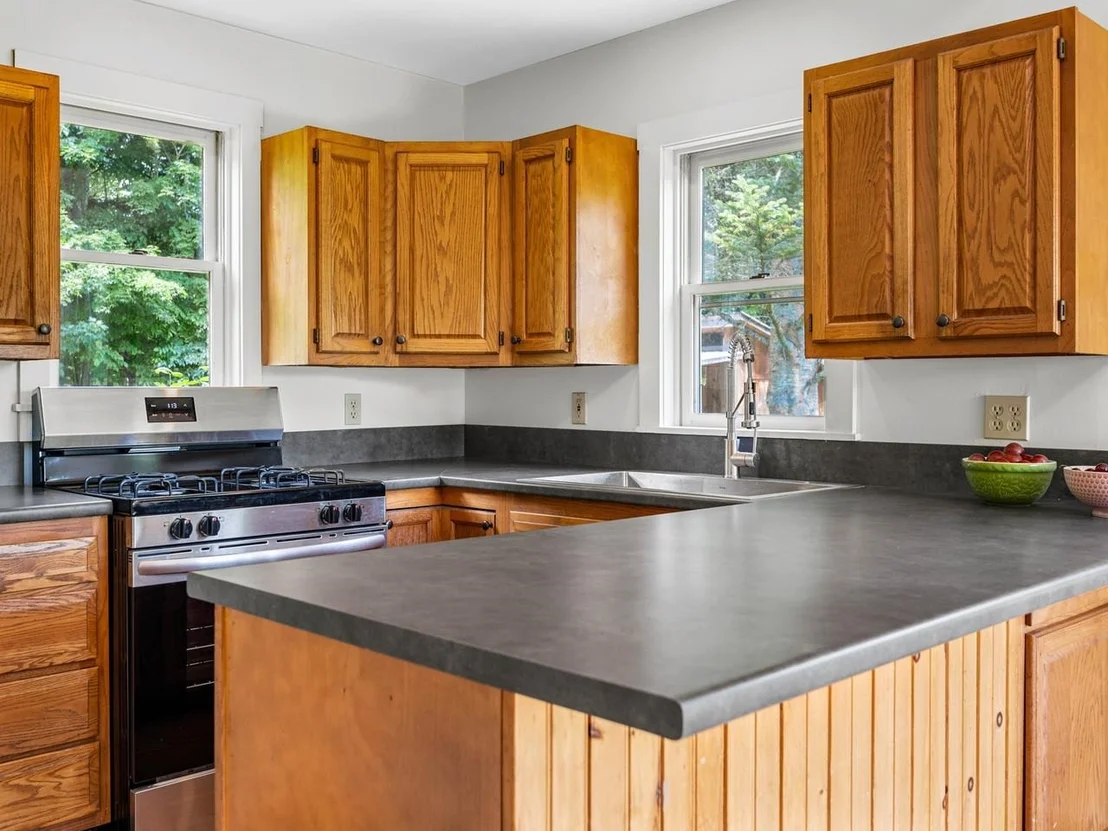 Photo of 663 Guyette