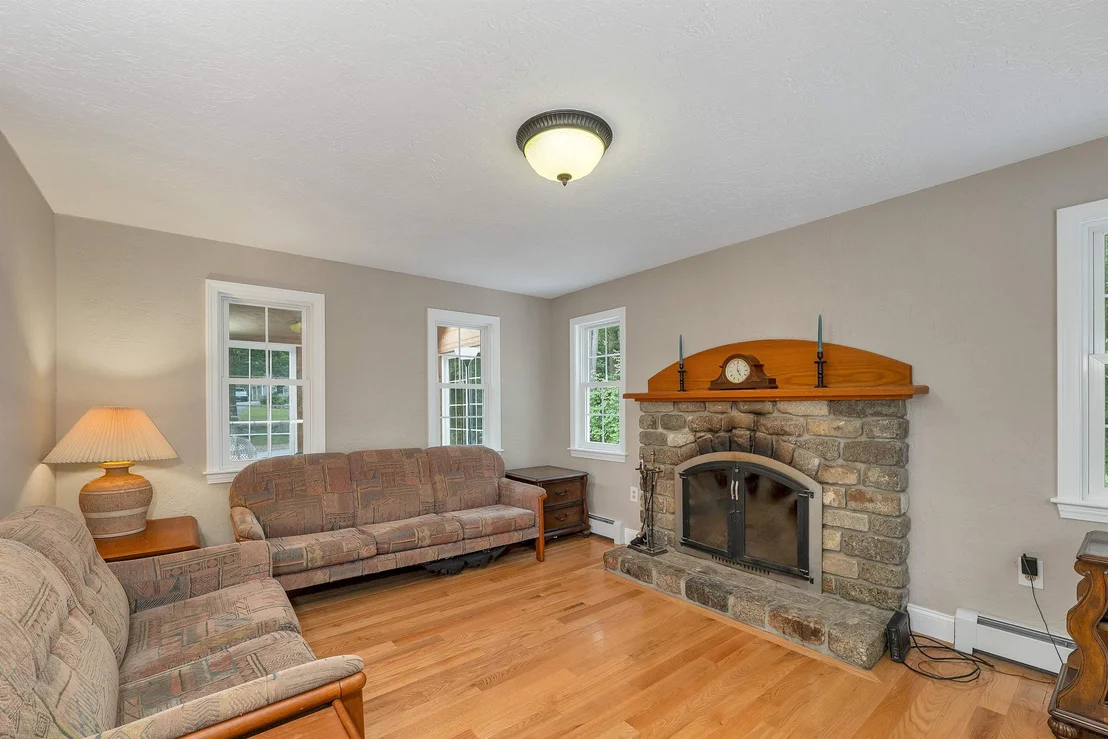 Photo of 38 Sharon