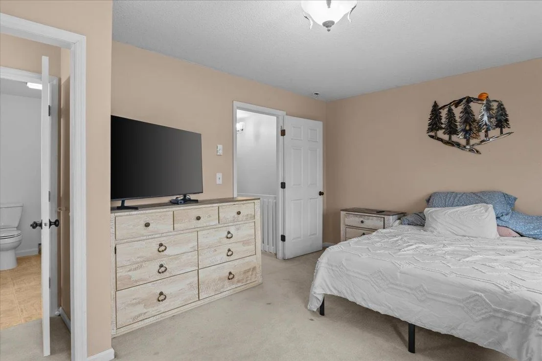 Photo of 433 Westview