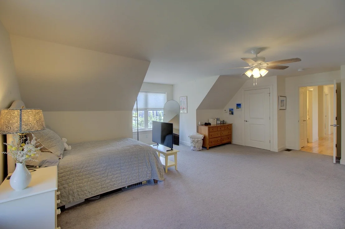 Photo of 307 Rye