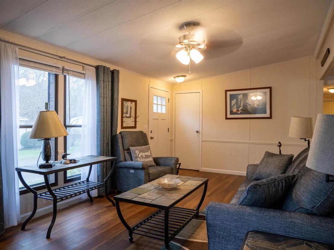 Photo of 52 Monadnock