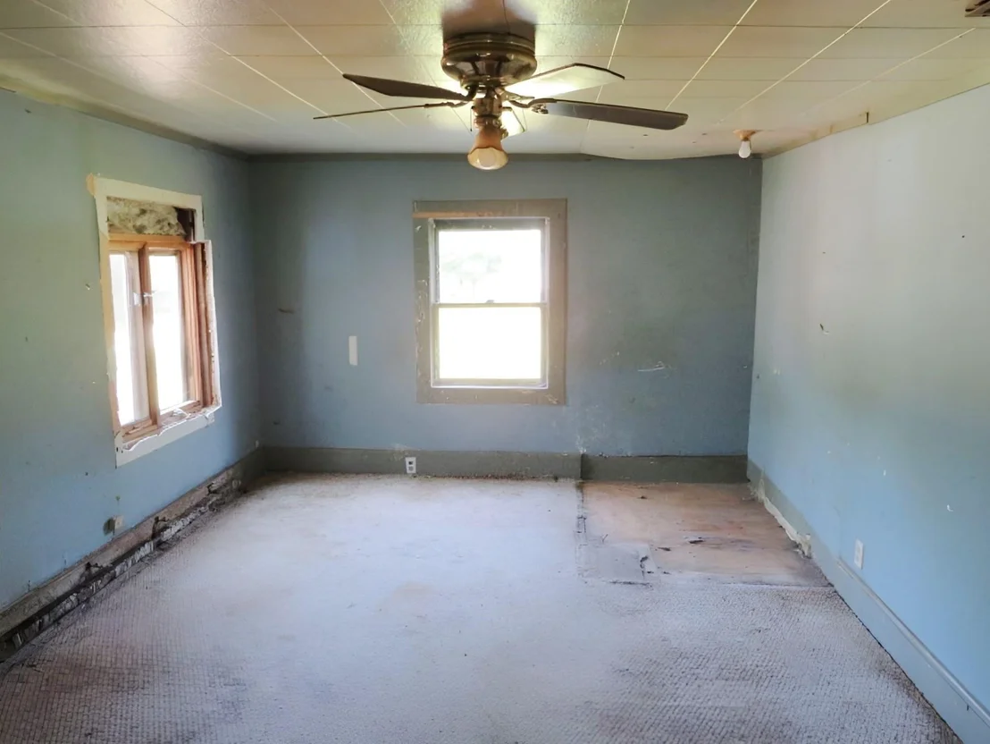 Photo of 4748 Lake
