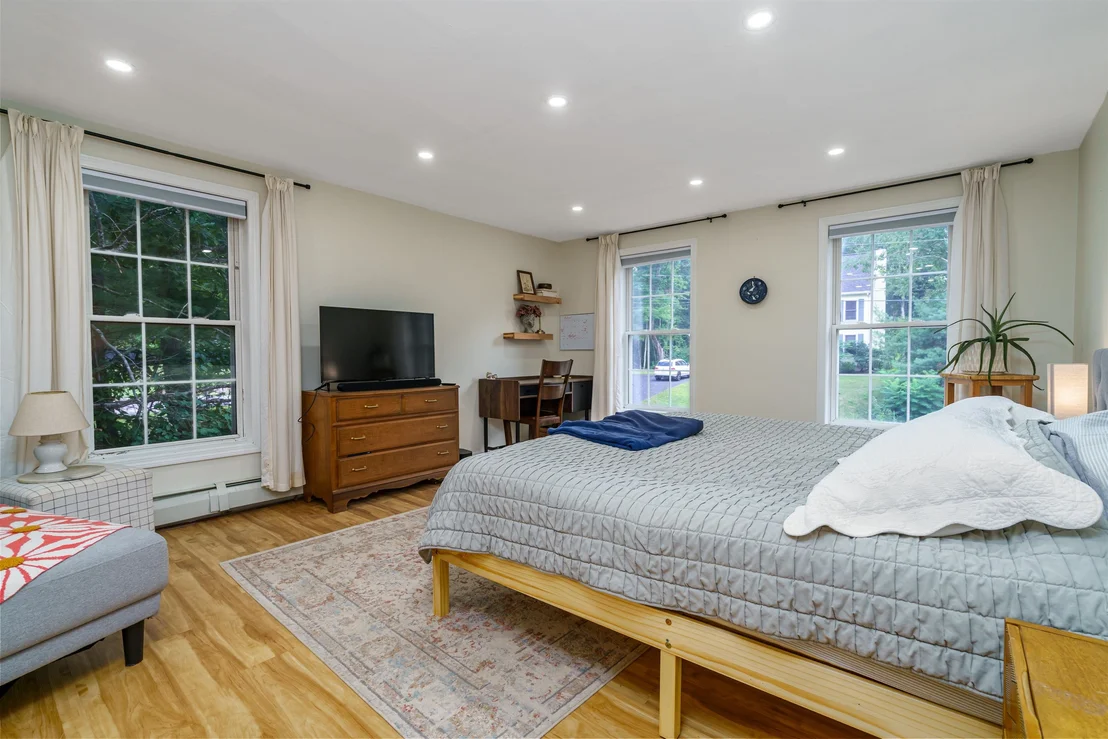 Photo of 37 Tamarack