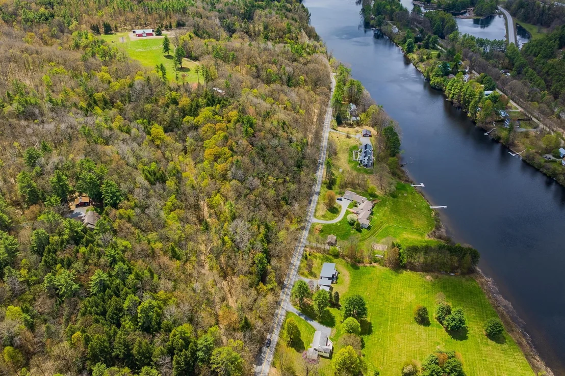Photo of 32 River