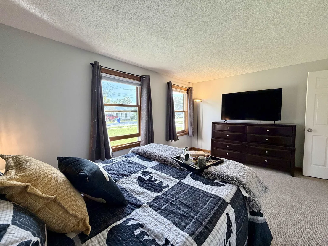 Photo of 23 Guyette