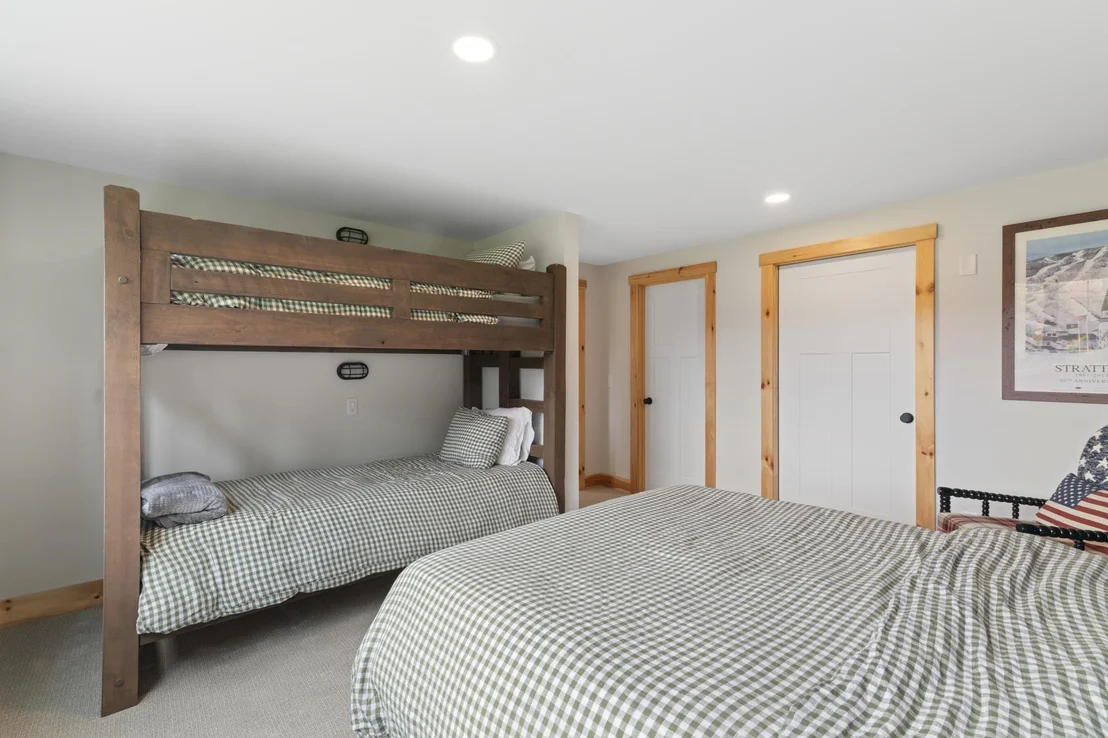 Photo of 92 Oakmont