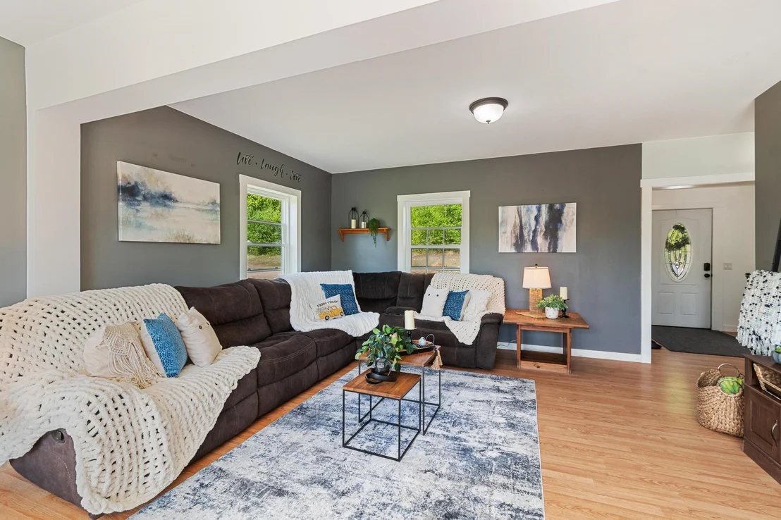 Photo of 559 Valley View