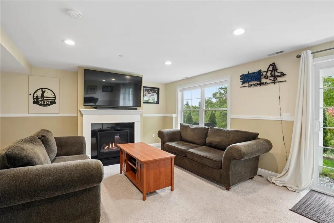 Photo of Unit A at 12 Manor