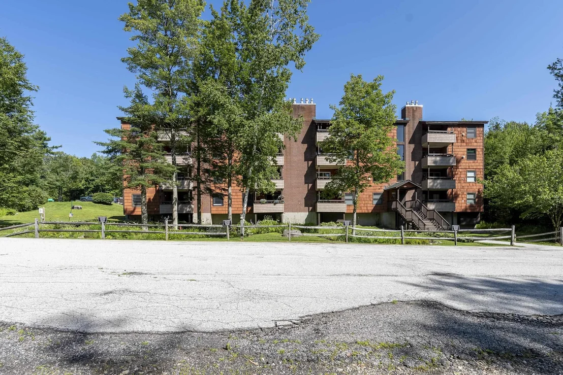 Photo of Unit 7B at 118 Gateway
