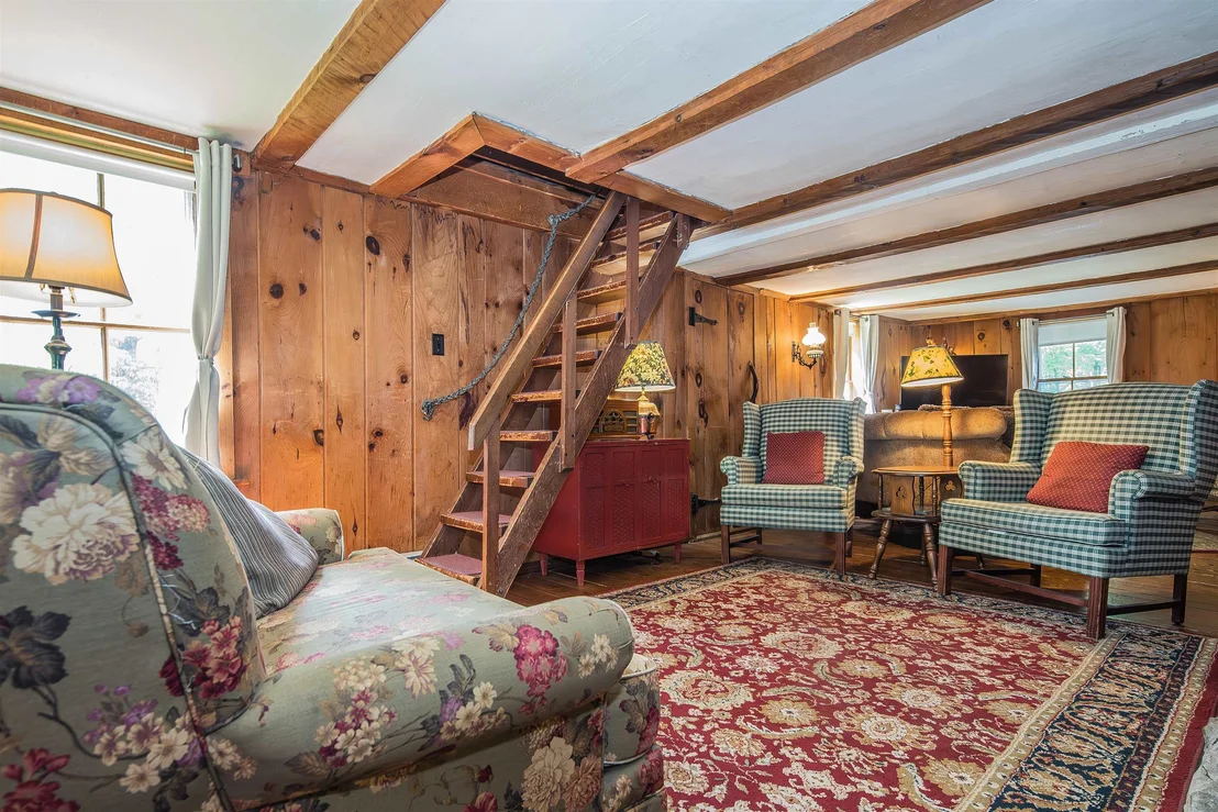 Photo of 2238 Upper Michigan