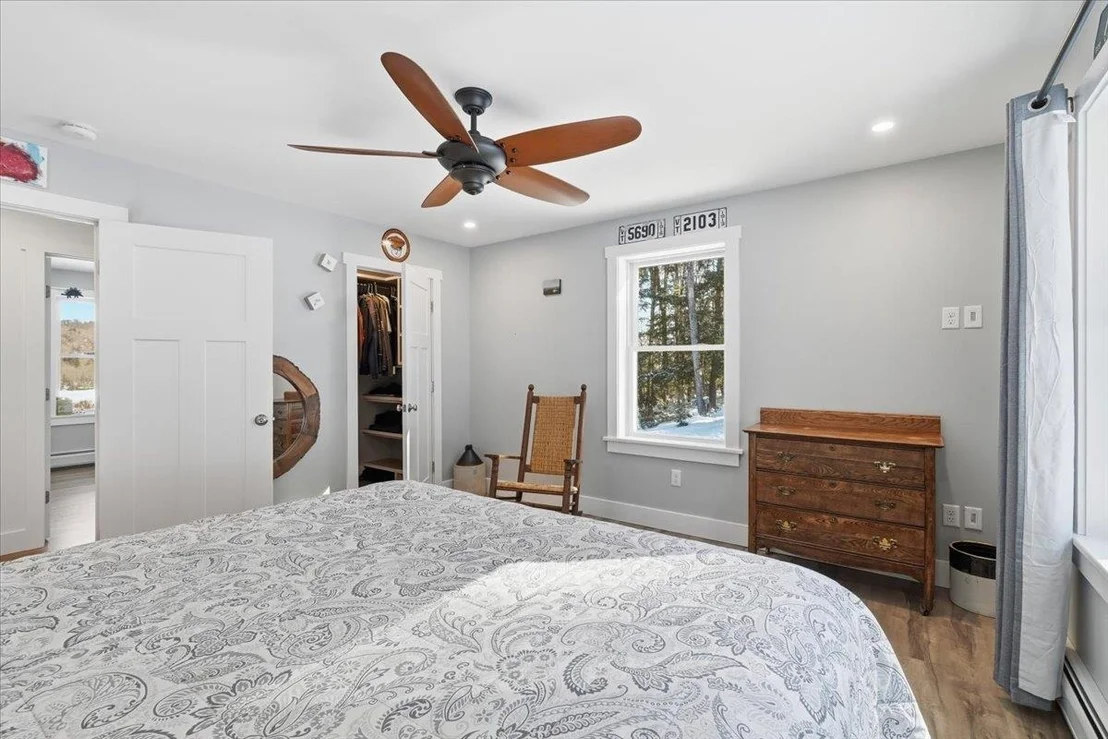 Photo of 1074 Williamson