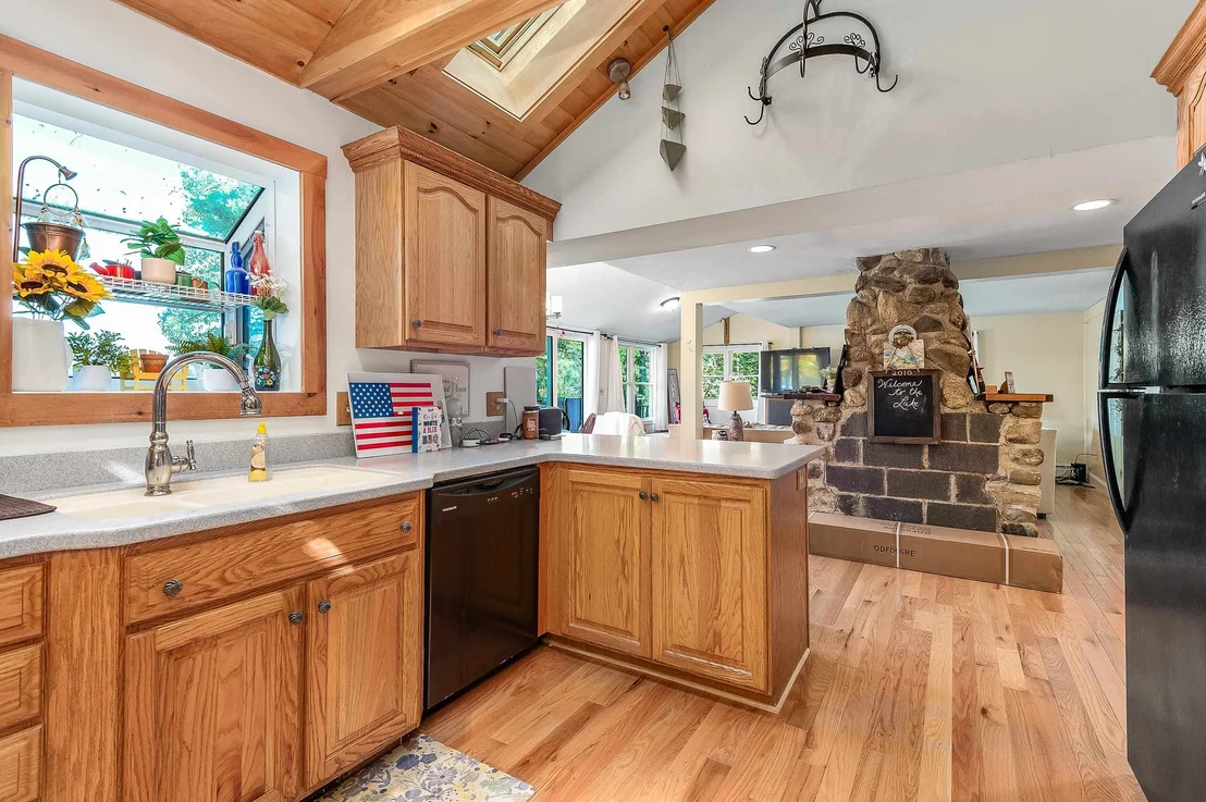 Photo of 44 Rocky Point