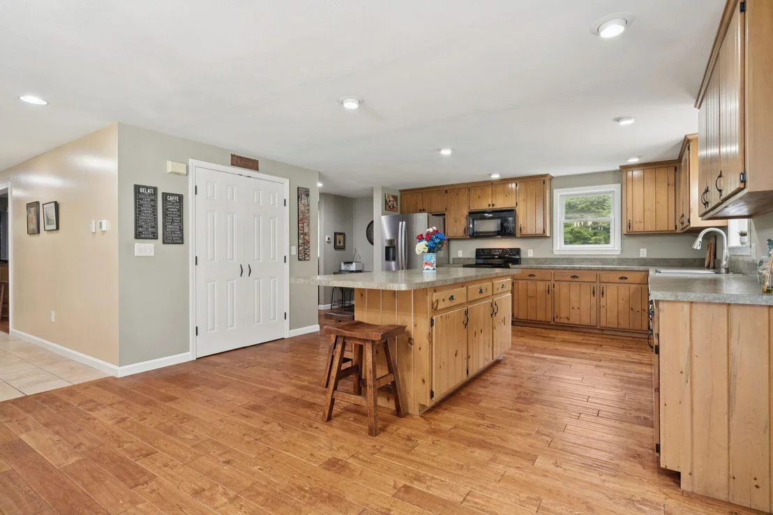 Photo of 89 Valley