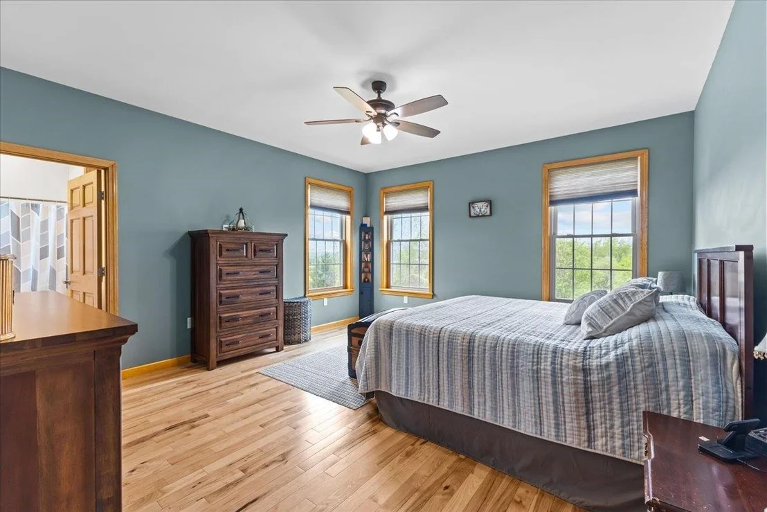 Photo of 28 Rileys