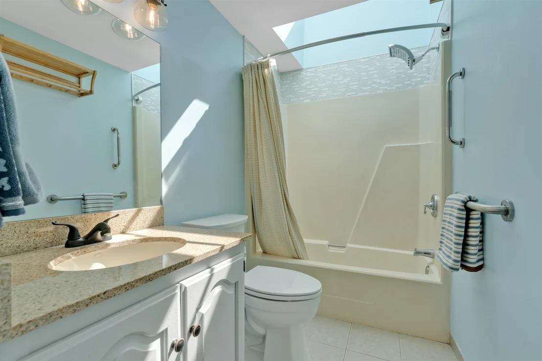 Photo of Unit 7 at 581 Ocean