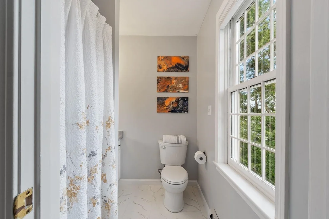 Photo of 25 Alexander