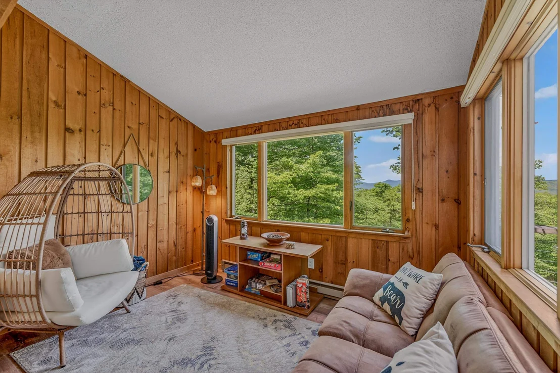 Photo of 139 Summit