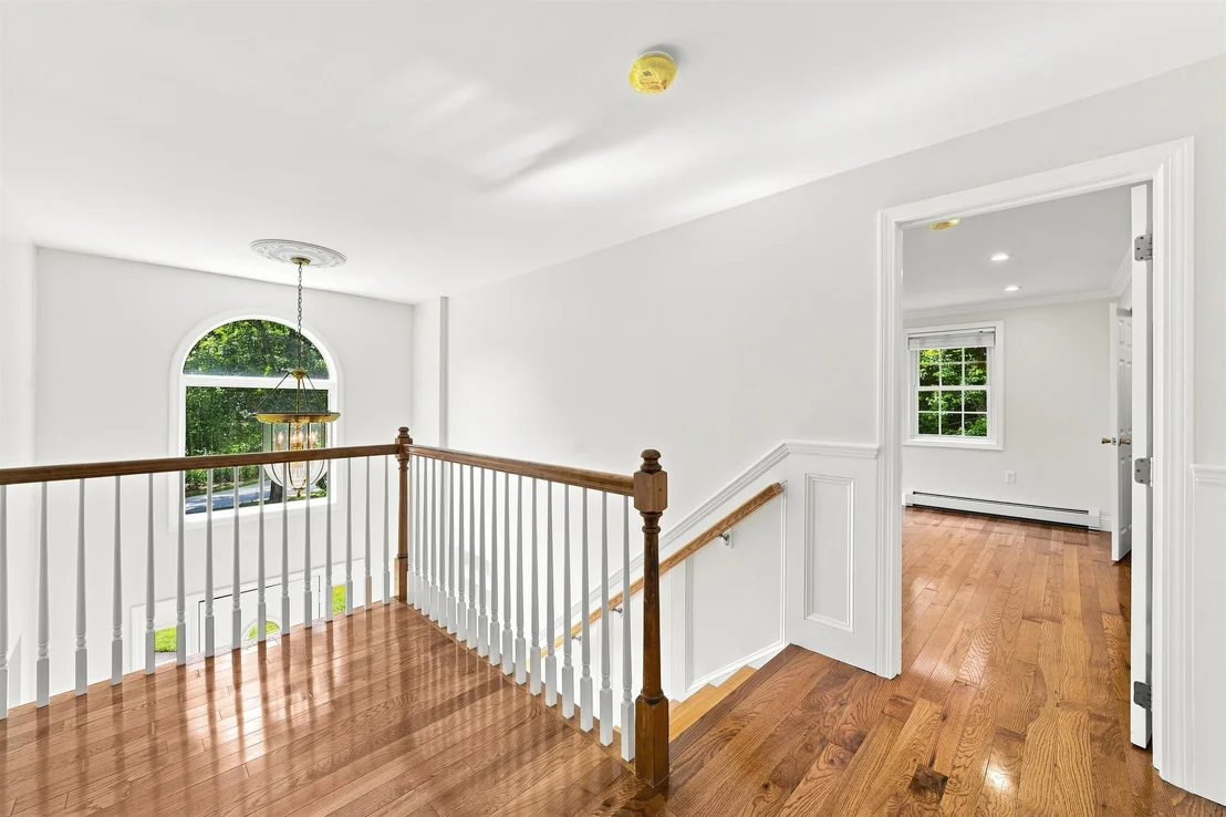 Photo of 9 Alexandra
