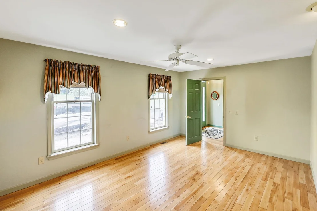 Photo of 535 Willey