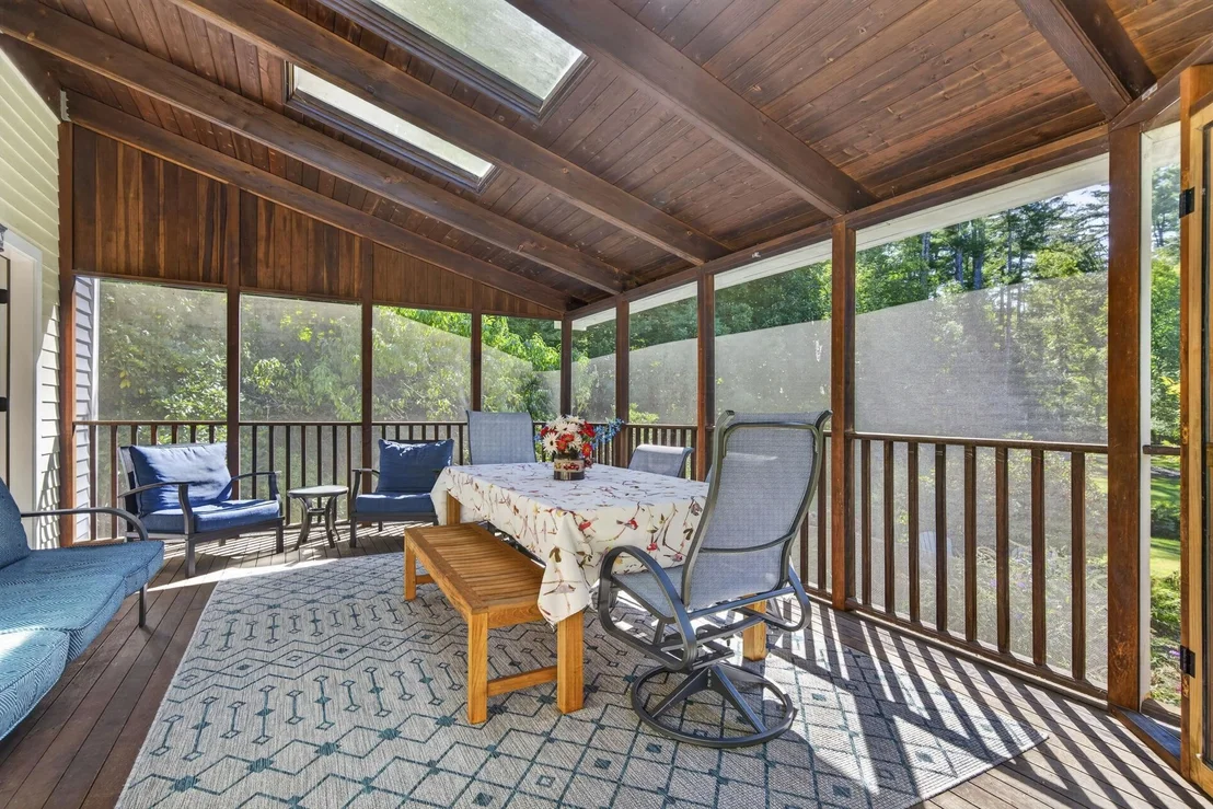 Photo of 28 Longview