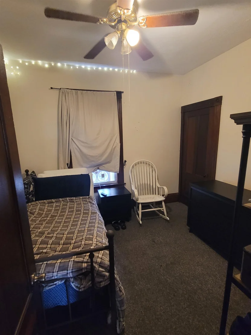 Photo of 622 Central