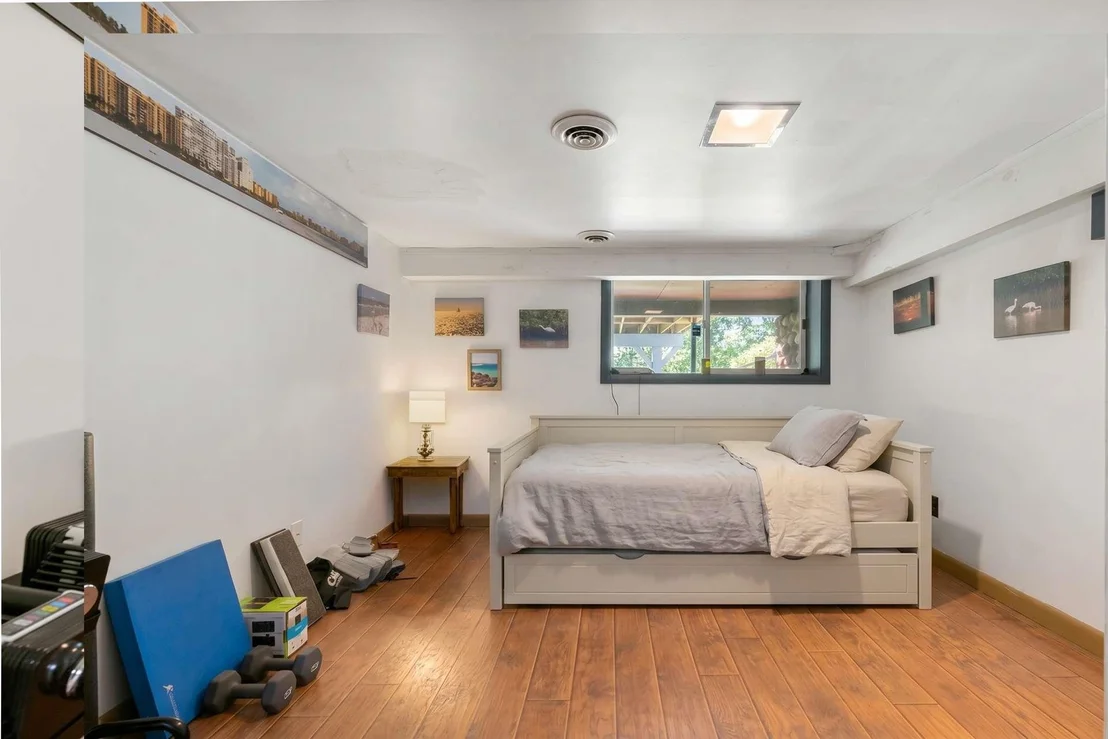 Photo of 215 Stocker Pond