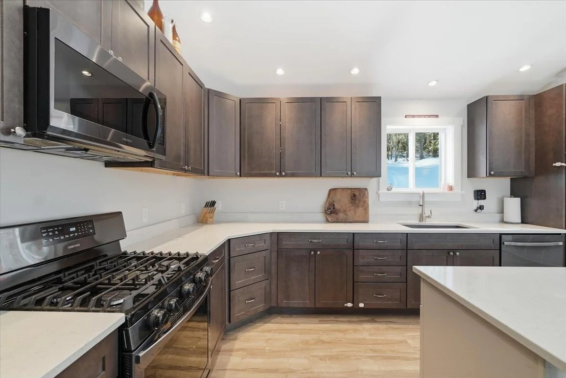 Photo of 1074 Williamson