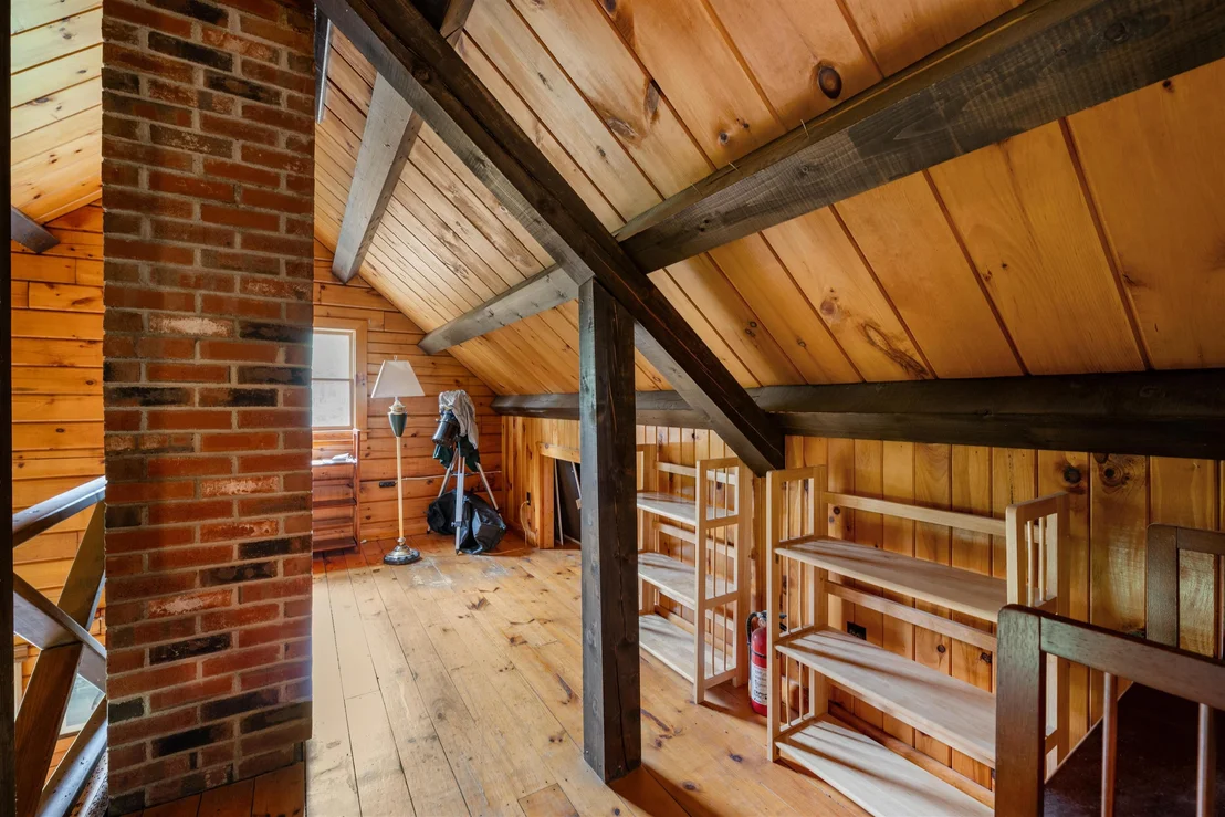 Photo of 44 Dubeau