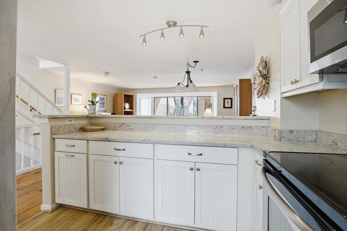 Photo of Unit 8 at 989 Ocean
