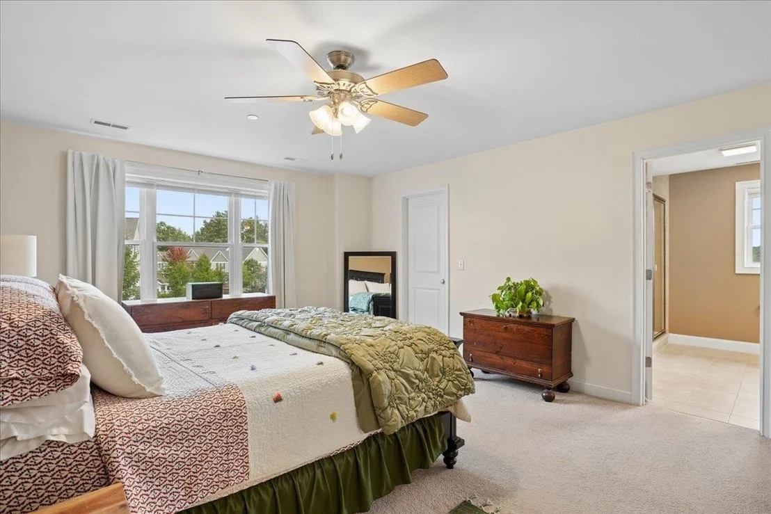 Photo of Unit A at 12 Manor