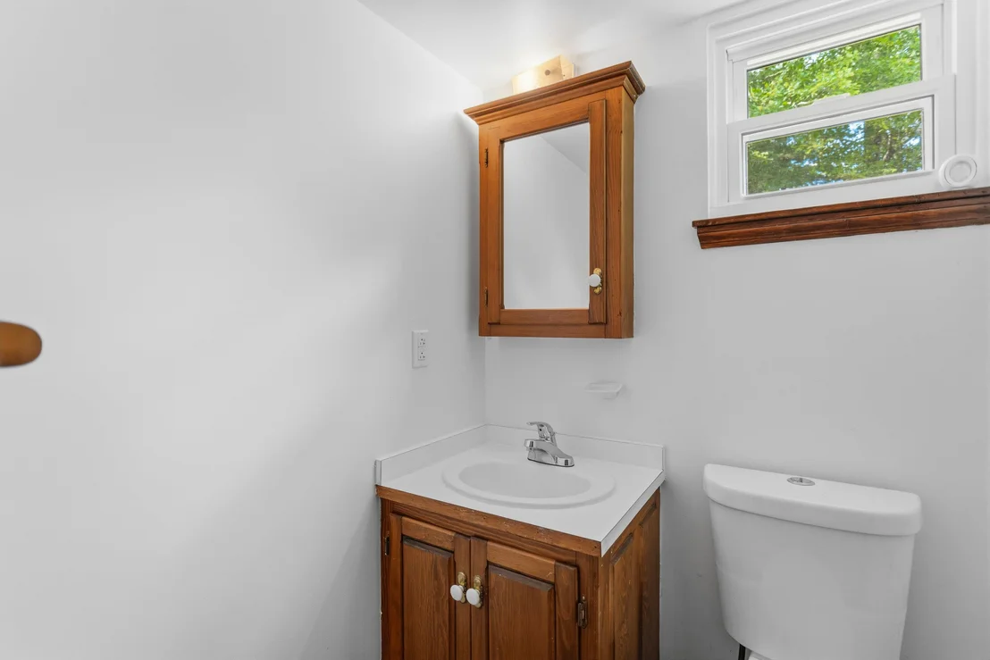 Photo of Unit UNITLUNITR at 31 Juniper