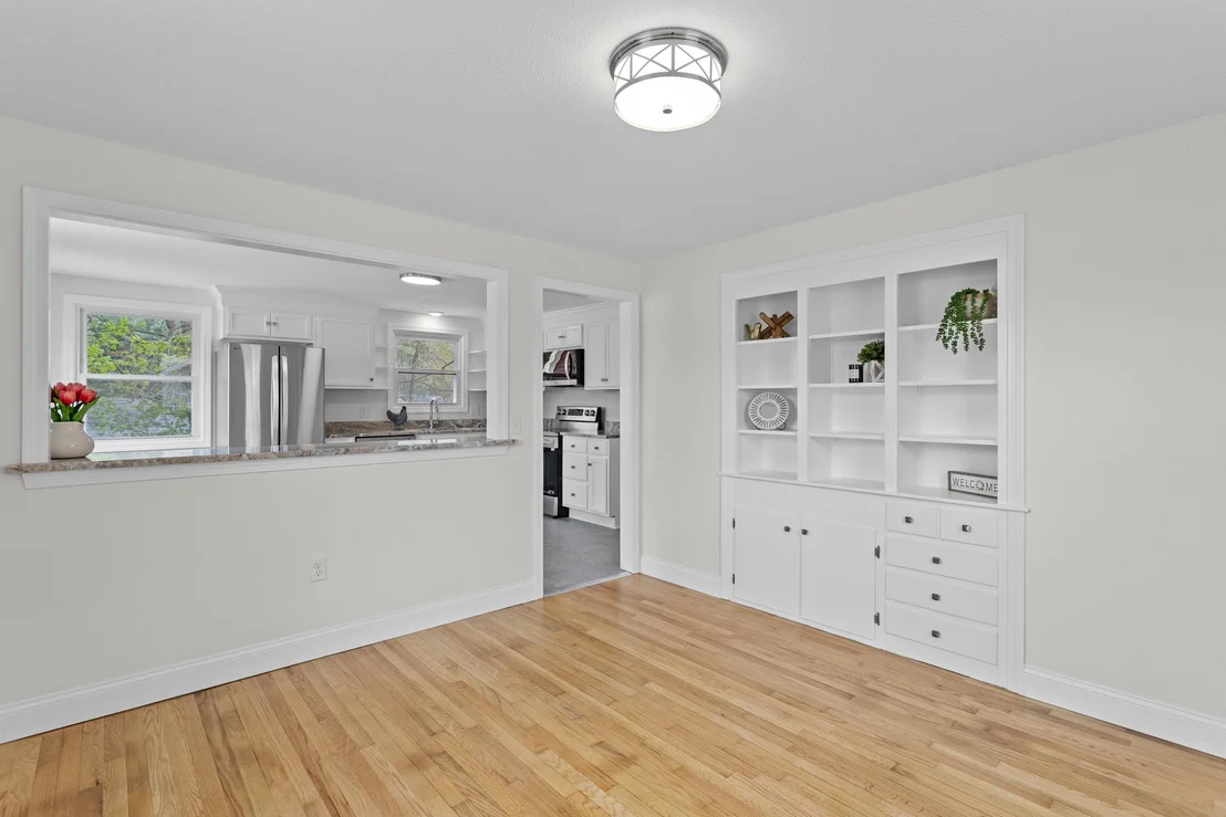 Photo of 12 Hemlock