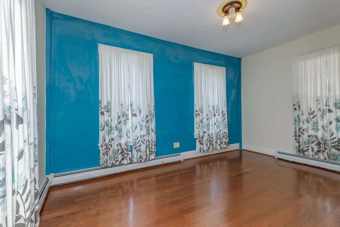 Photo of 51 Laurel