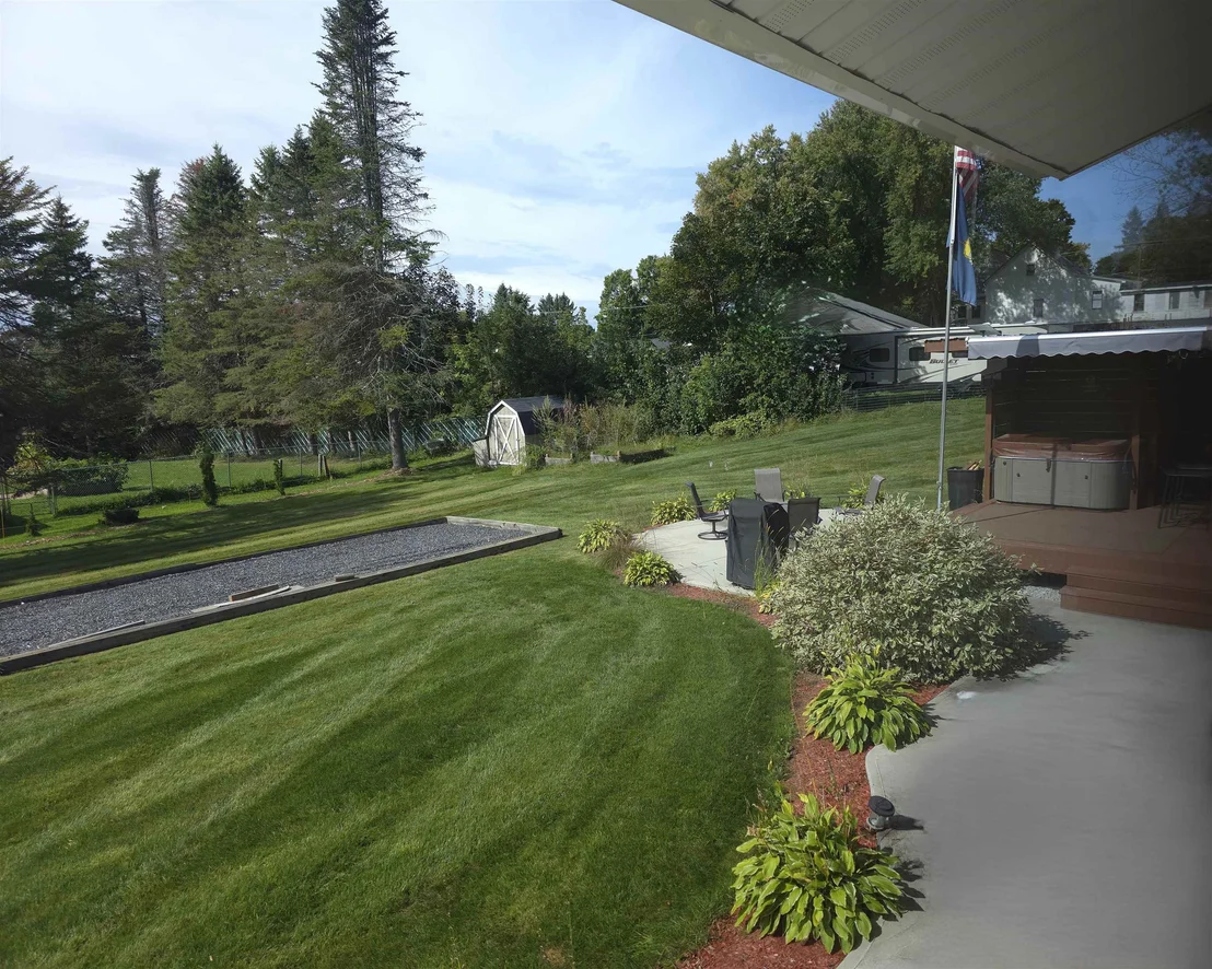 Photo of 6 Meadowcrest