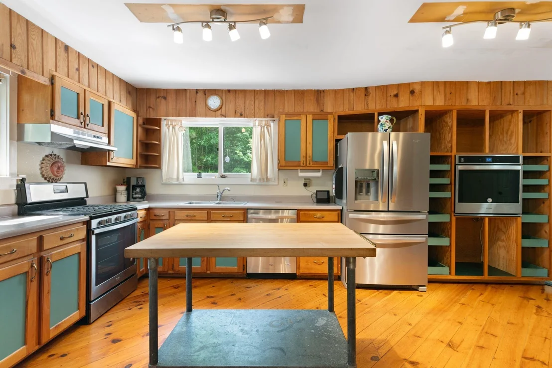 Photo of 3333 West River