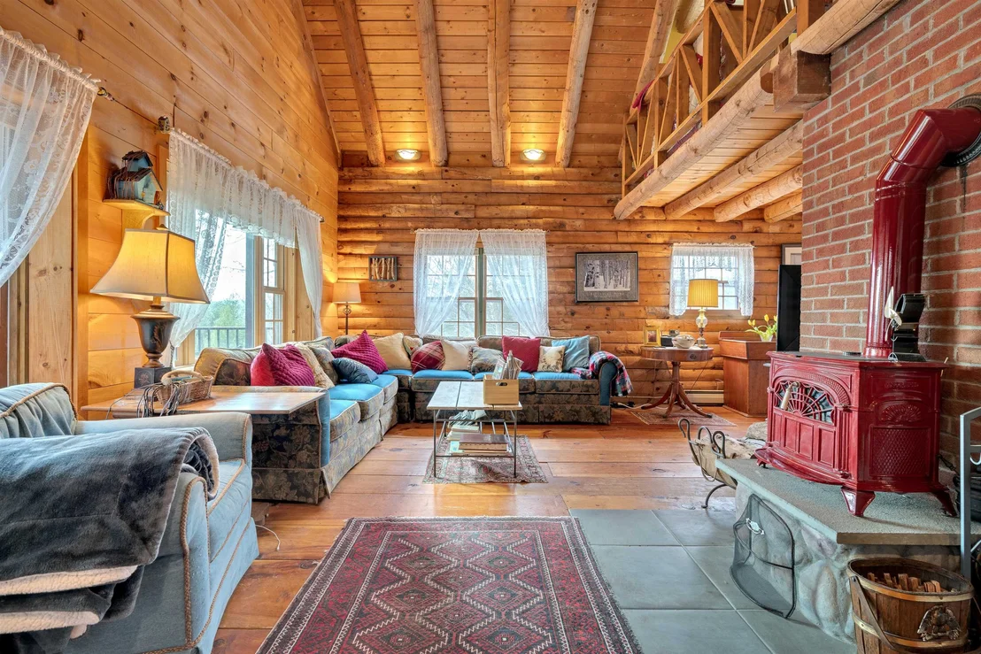 Photo of 211 Wood