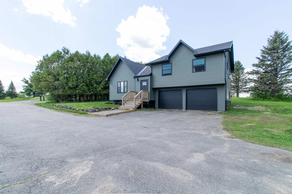 Photo of 287 Lakeview