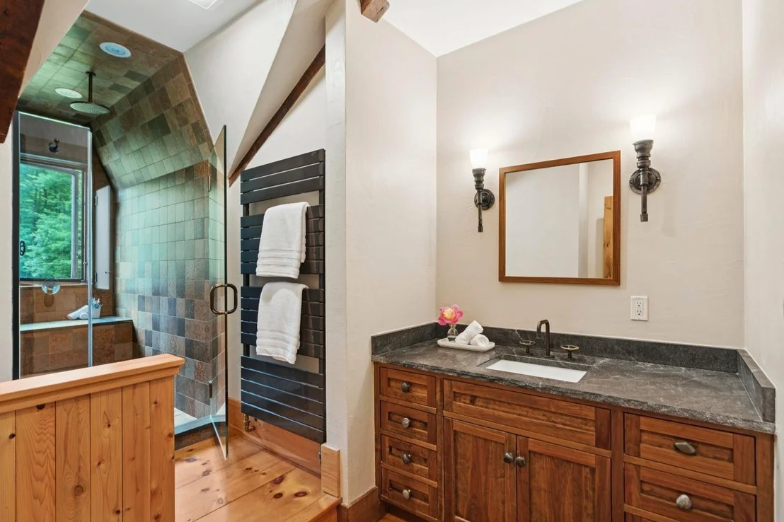 Photo of 4626 Elmore Mountain