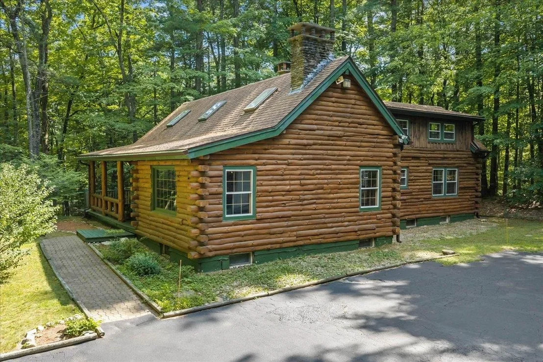 Photo of 34 Edwards Mill