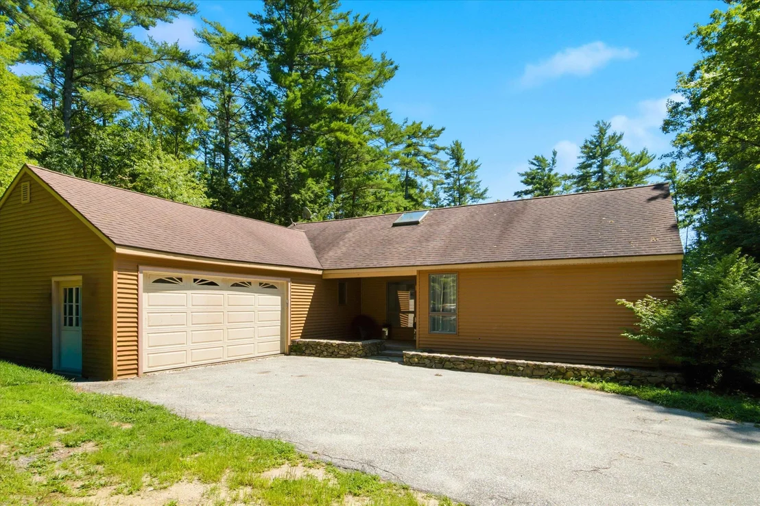 Photo of 103 Lacy