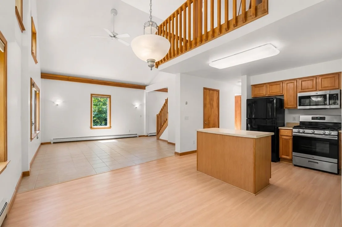 Photo of 33 Mountain View