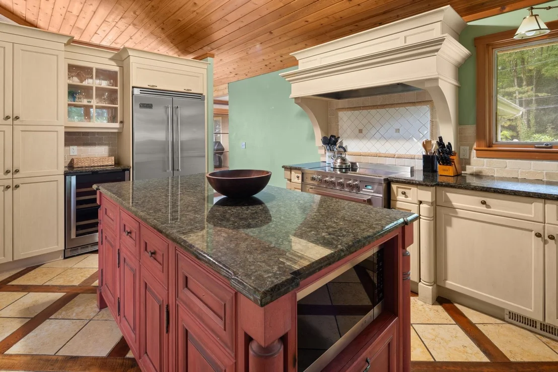 Photo of 835 Alpine View